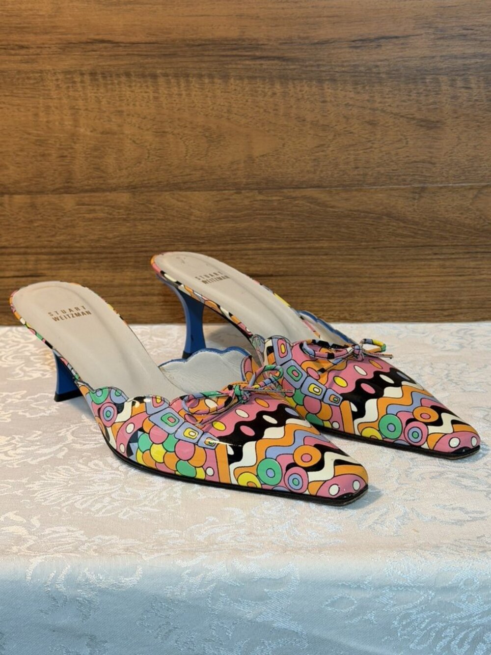Size 10 Stuart Weitzman Spain Vintage Abstract Scallop Mule Kitten Heel